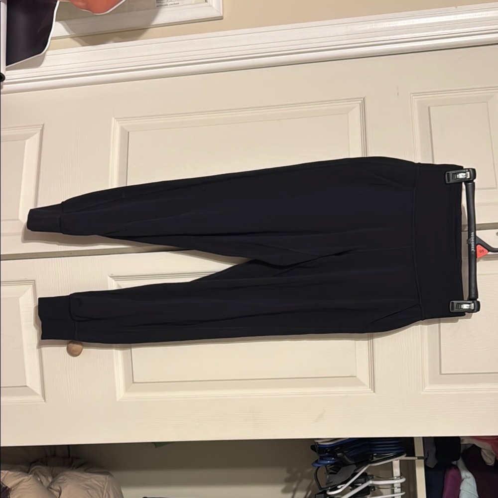 Lululemon women’s Black Jogger Pants